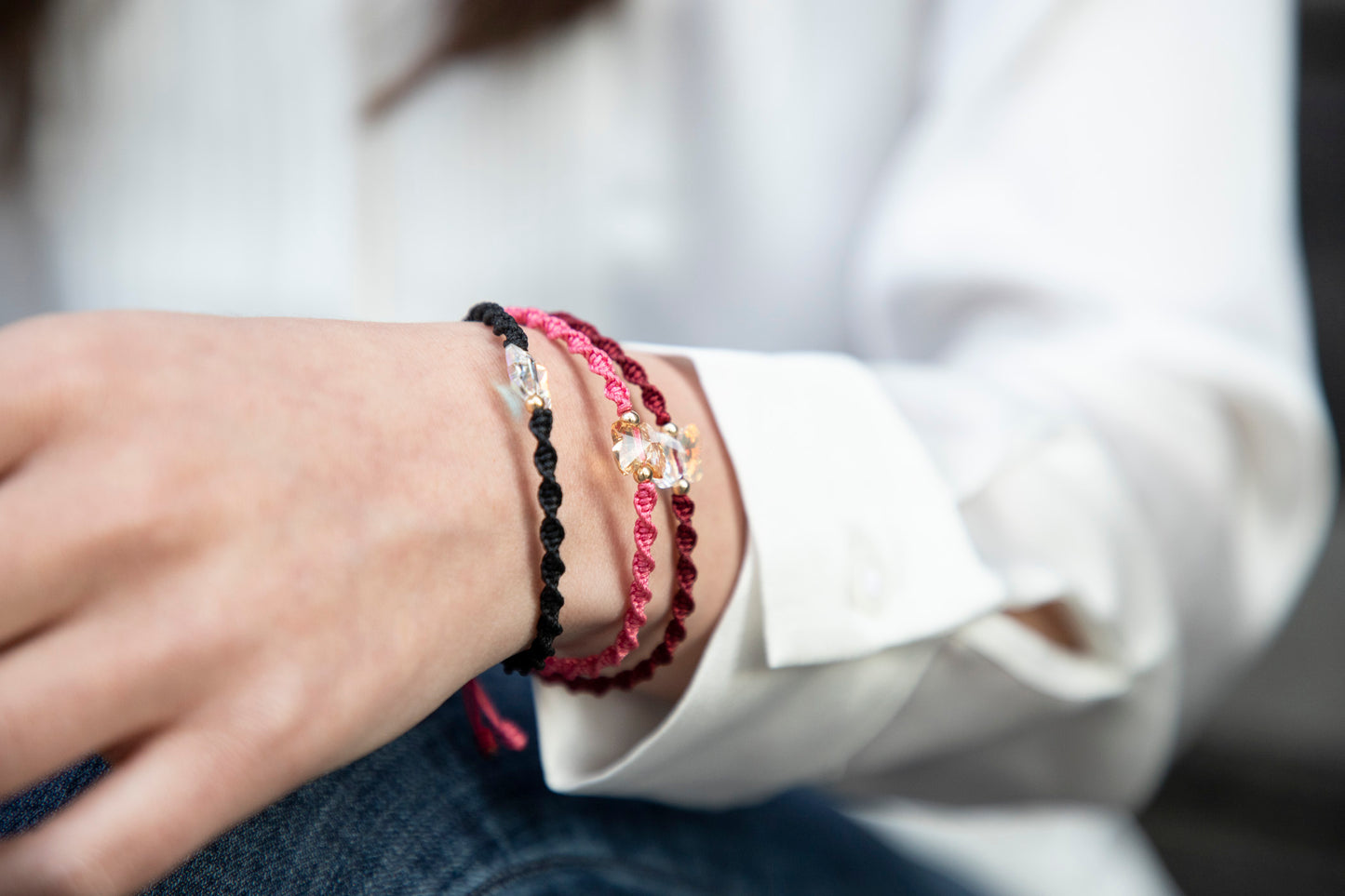 Pulsera Negra Tejida Con Mariposa De Cristal Austriaco