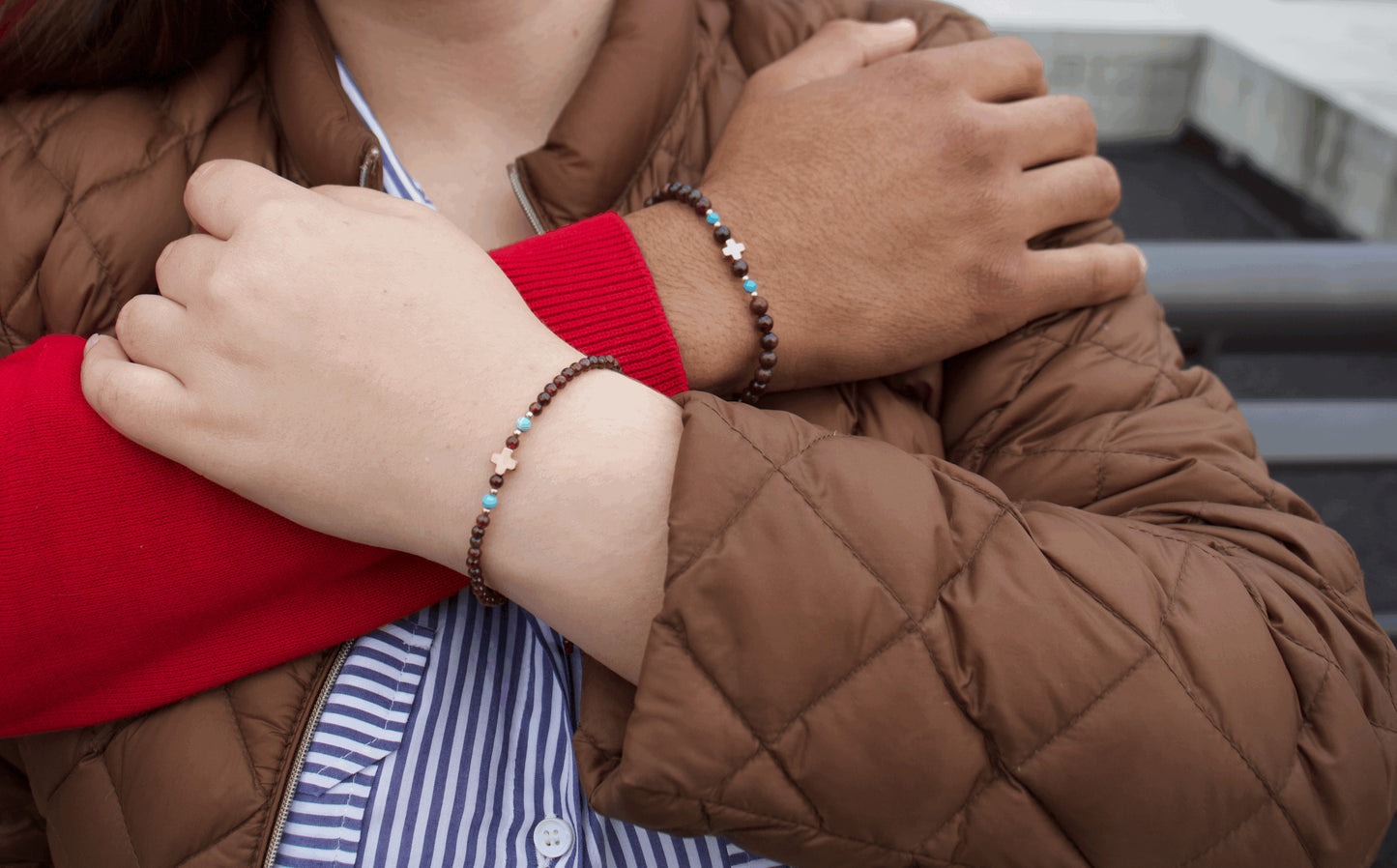 Juego De Pulseras De Granate Con Cruz De Hematita Para Parejas