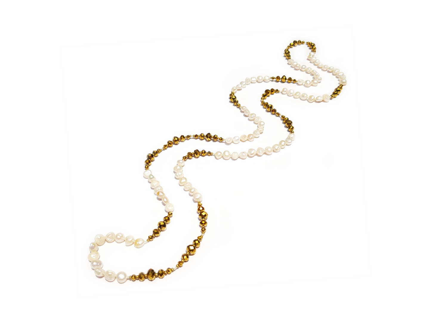 Collar de perlas con cristales dorados