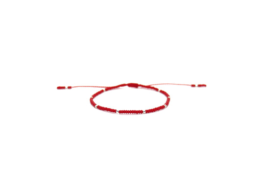 Pulsera roja puntos de plata