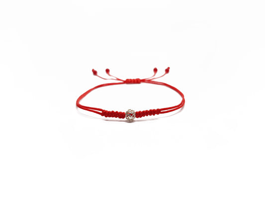 Pulsera Roja De Protección Con Esfera De Plata