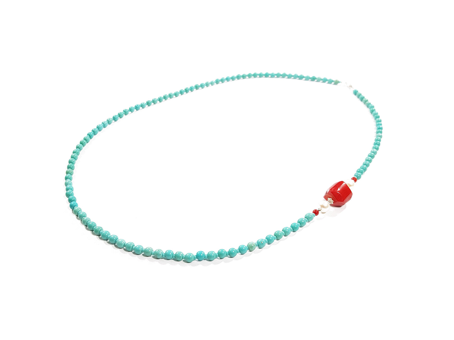 Gargantilla de turquesa con coral y perla a lado