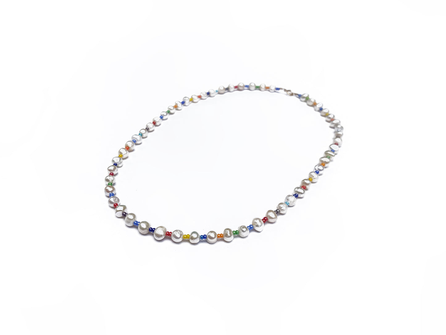 Gargantilla de perlas con cristales multicolor