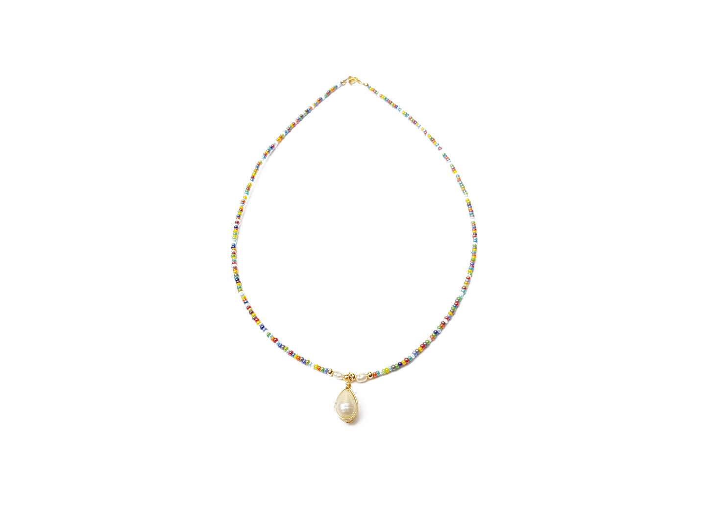 Gargantilla de cristales multicolor con dije de perla